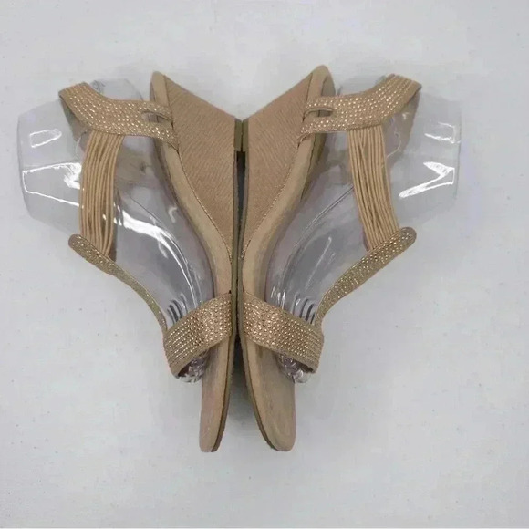 New York Transit GIVEN MOMENT Wedge
Gold Sandal Rhinestone Embellished Size 9 - Picture 8 of 13